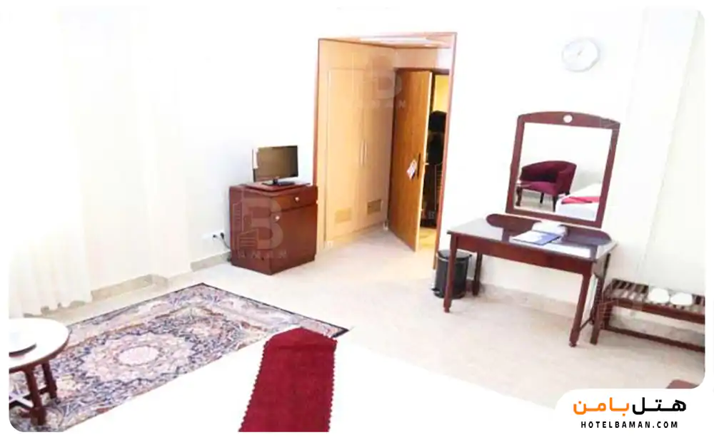 اتاق دو تخته (اقامت همراه با صبحانه (منو بوفه))
